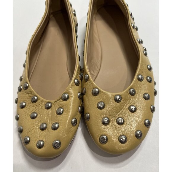 Gimaguas Bailarina Studs Flats in Butter - Picture 4 of 8